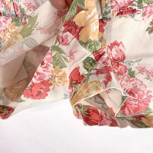 NWT Abercrombie & Fitch white Floral Print Shorts 10 - Picture 4 of 8